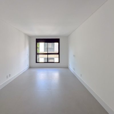 Apartamentos com 166m², 3 quartos, 3 suítes, 3 garagens, no bairro João Paulo em Florianópolis