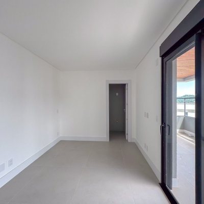 Apartamentos com 166m², 3 quartos, 3 suítes, 3 garagens, no bairro João Paulo em Florianópolis