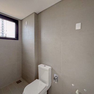 Apartamentos com 163m², 3 quartos, 3 suítes, 2 garagens, no bairro João Paulo em Florianópolis