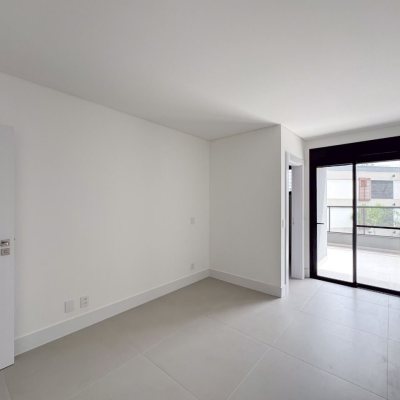 Apartamentos com 163m², 3 quartos, 3 suítes, 2 garagens, no bairro João Paulo em Florianópolis