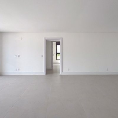 Apartamentos com 134m², 3 quartos, 3 suítes, 2 garagens, no bairro João Paulo em Florianópolis