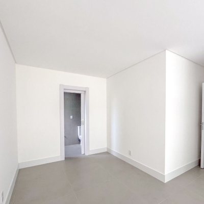 Apartamentos com 134m², 3 quartos, 3 suítes, 2 garagens, no bairro João Paulo em Florianópolis