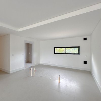 Apartamentos com 162m², 3 quartos, 3 suítes, 3 garagens, no bairro João Paulo em Florianópolis