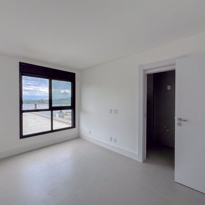 Apartamentos com 162m², 3 quartos, 3 suítes, 3 garagens, no bairro João Paulo em Florianópolis