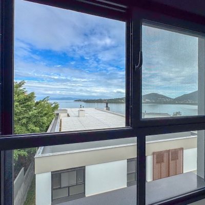 Apartamentos com 162m², 3 quartos, 3 suítes, 3 garagens, no bairro João Paulo em Florianópolis