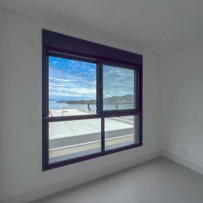 Apartamentos com 162m², 3 quartos, 3 suítes, 3 garagens, no bairro João Paulo em Florianópolis