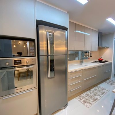 Apartamentos com 101m², 2 quartos, 2 suítes, 1 garagem, no bairro Agronômica em Florianópolis