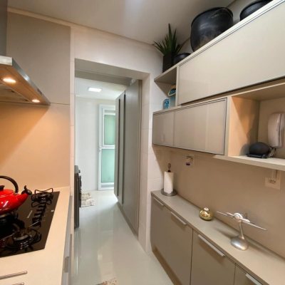 Apartamentos com 101m², 2 quartos, 2 suítes, 1 garagem, no bairro Agronômica em Florianópolis