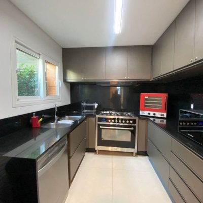 Apartamentos com 101m², 2 quartos, 2 suítes, 1 garagem, no bairro Agronômica em Florianópolis
