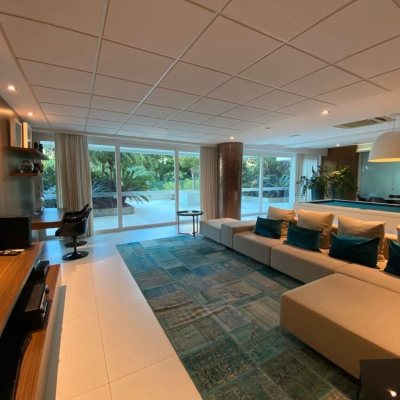 Apartamentos com 101m², 2 quartos, 2 suítes, 1 garagem, no bairro Agronômica em Florianópolis