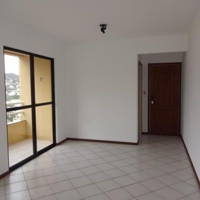 Apartamentos com 77m², 2 quartos, 1 suíte, 1 garagem, no bairro Pantanal em Florianópolis