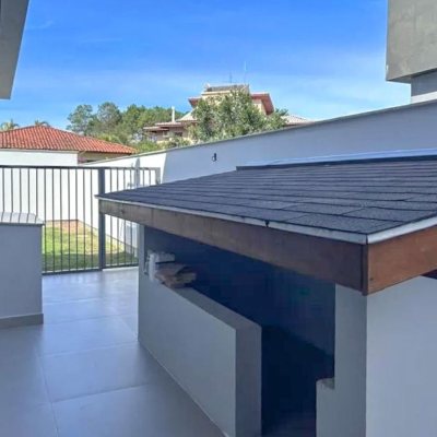 Casa em Condomínio com 378m², 4 quartos, 3 suítes, 4 garagens, no bairro Campeche em Florianópolis