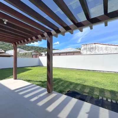 Casa em Condomínio com 378m², 4 quartos, 3 suítes, 4 garagens, no bairro Campeche em Florianópolis