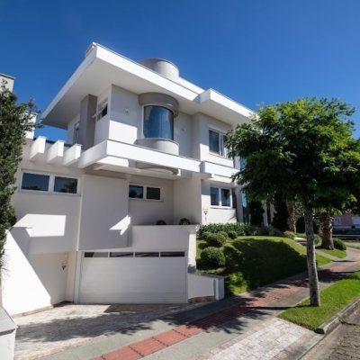 Casa Residencial com 470m², 4 quartos, 4 suítes, 4 garagens, no bairro Jurerê Internacional em Florianópolis