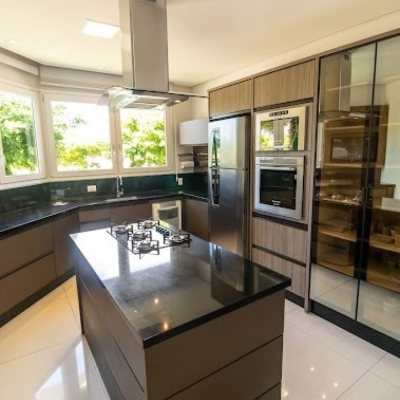 Casa Residencial com 470m², 4 quartos, 4 suítes, 4 garagens, no bairro Jurerê Internacional em Florianópolis