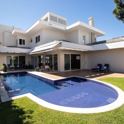 Casa Residencial com 470m², 4 quartos, 4 suítes, 4 garagens, no bairro Jurerê Internacional em Florianópolis