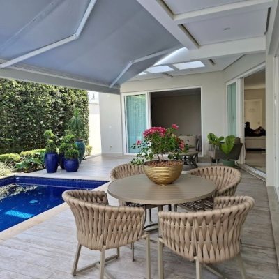 Casa Residencial com 470m², 4 quartos, 4 suítes, 4 garagens, no bairro Jurerê Internacional em Florianópolis