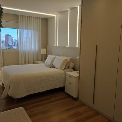Apartamentos com 121m², 3 quartos, 3 suítes, 2 garagens, no bairro Kobrasol em São José