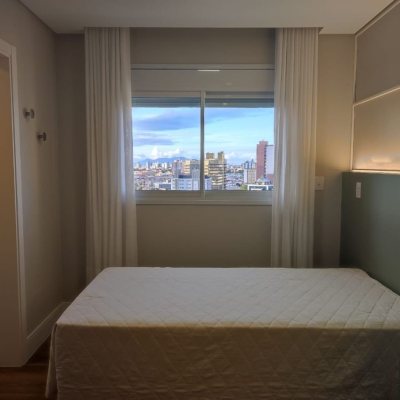 Apartamentos com 121m², 3 quartos, 3 suítes, 2 garagens, no bairro Kobrasol em São José