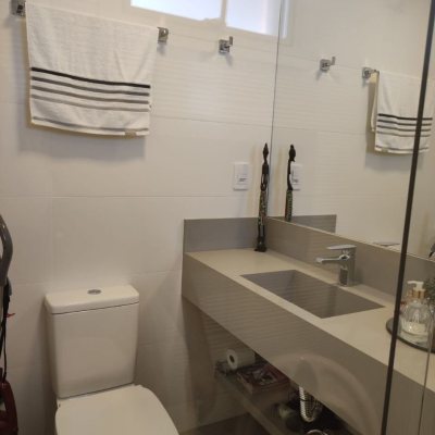 Apartamentos com 121m², 3 quartos, 3 suítes, 2 garagens, no bairro Kobrasol em São José