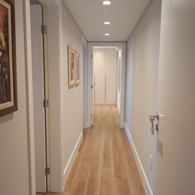 Apartamentos com 121m², 3 quartos, 3 suítes, 2 garagens, no bairro Kobrasol em São José