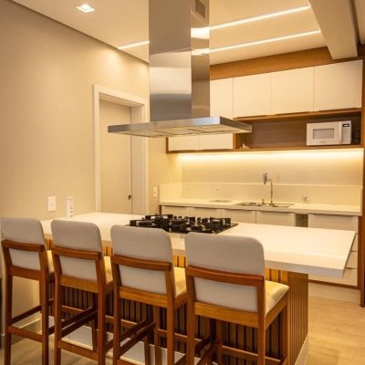 Apartamentos com 151m², 3 quartos, 3 suítes, 2 garagens, no bairro Cachoeira Do Bom Jesus em Florianópolis