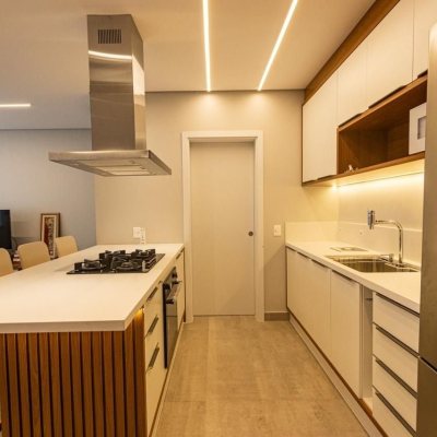 Apartamentos com 151m², 3 quartos, 3 suítes, 2 garagens, no bairro Cachoeira Do Bom Jesus em Florianópolis