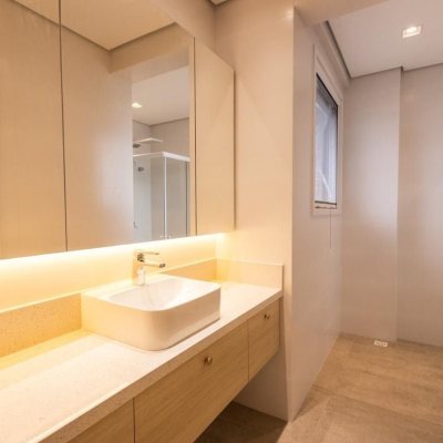 Apartamentos com 151m², 3 quartos, 3 suítes, 2 garagens, no bairro Cachoeira Do Bom Jesus em Florianópolis