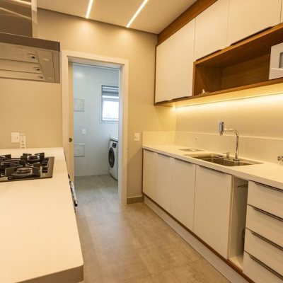 Apartamentos com 151m², 3 quartos, 3 suítes, 2 garagens, no bairro Cachoeira Do Bom Jesus em Florianópolis