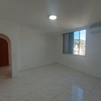 Apartamentos com 214m², 4 quartos, 2 suítes, 2 garagens, no bairro Centro em Florianópolis