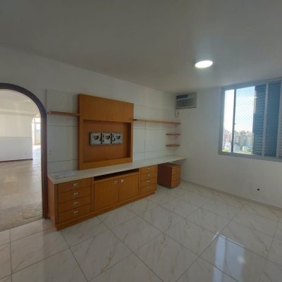 Apartamentos com 214m², 4 quartos, 2 suítes, 2 garagens, no bairro Centro em Florianópolis