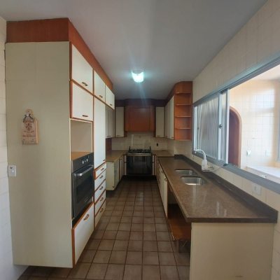 Apartamentos com 214m², 4 quartos, 2 suítes, 2 garagens, no bairro Centro em Florianópolis