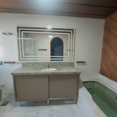 Apartamentos com 214m², 4 quartos, 2 suítes, 2 garagens, no bairro Centro em Florianópolis