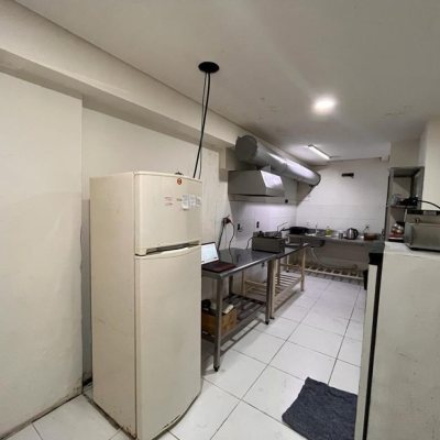 Loja com 56m², no bairro Kobrasol em São José