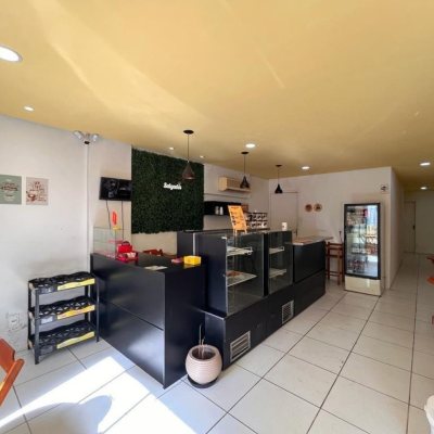 Loja com 56m², no bairro Kobrasol em São José