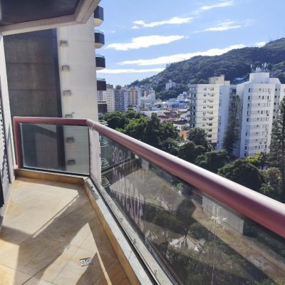 Apartamentos com 120m², 3 quartos, 1 suíte, 2 garagens, no bairro Centro em Florianópolis