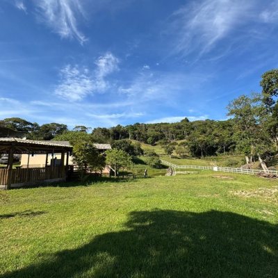 Sitio com 200m², no bairro Potecas em São José