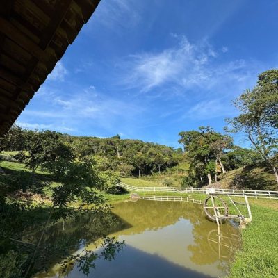 Sitio com 200m², no bairro Potecas em São José