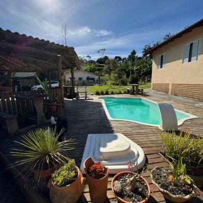 Sitio com 200m², no bairro Potecas em São José