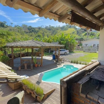 Sitio com 200m², no bairro Potecas em São José