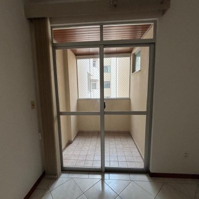 Apartamentos com 71m², 2 quartos, 1 garagem, no bairro Campinas em São José