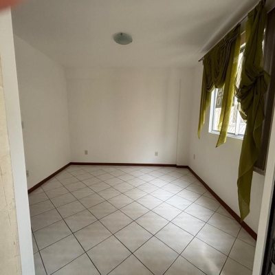 Apartamentos com 71m², 2 quartos, 1 garagem, no bairro Campinas em São José