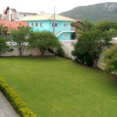 Casa Residencial com 384m², 5 quartos, 4 garagens, no bairro Ingleses do Rio Vermelho em Florianópolis