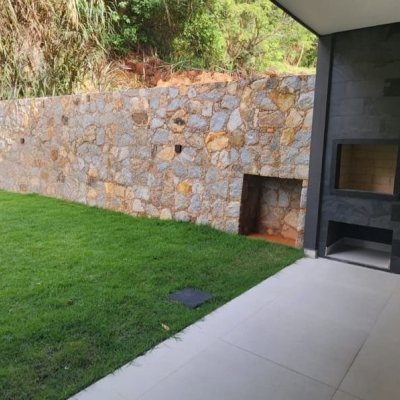 Sobrado Residencial com 153m², 3 quartos, 1 suíte, 1 garagem, no bairro Ipiranga em São José