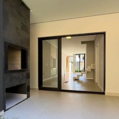 Sobrado Residencial com 153m², 3 quartos, 1 suíte, 1 garagem, no bairro Ipiranga em São José