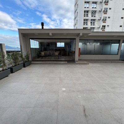 Apartamentos com 81m², 3 quartos, 1 suíte, 1 garagem, no bairro Centro em Florianópolis