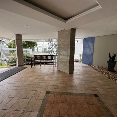 Apartamentos com 81m², 3 quartos, 1 suíte, 1 garagem, no bairro Centro em Florianópolis