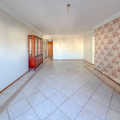 Apartamentos com 113m², 3 quartos, 1 suíte, 2 garagens, no bairro Centro em Florianópolis