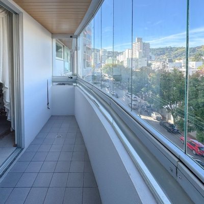 Apartamentos com 113m², 3 quartos, 1 suíte, 2 garagens, no bairro Centro em Florianópolis
