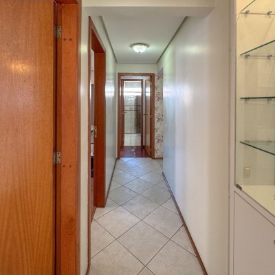 Apartamentos com 113m², 3 quartos, 1 suíte, 2 garagens, no bairro Centro em Florianópolis